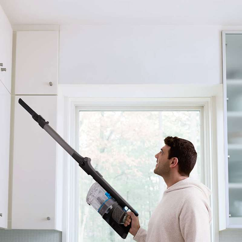 Reaching high shelves in handheld extension mode